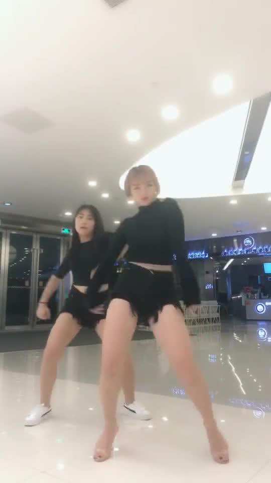 国产制丝袜服视频